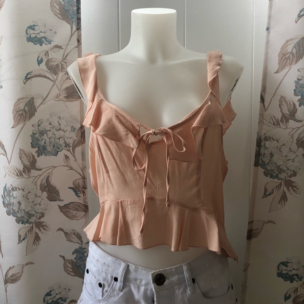 NWT SIZE LARGE TOP